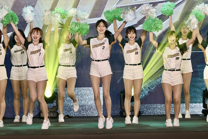 台鋼雄鷹「I’m IN! 飛向一軍」成軍記者會 陳其邁：做最堅強的啦啦隊 力挺球隊旗開得勝