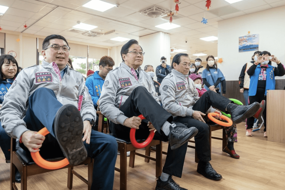 AI守護長者腦健康！張善政打造桃園科技友善社區     實現以「長健」取代「長照」