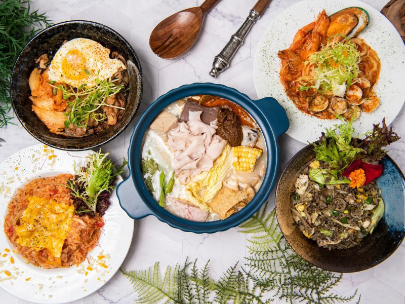 小港必吃創「義」美食！麻奶豬肉鍋、黑松露菌菇蛋炒飯激推！