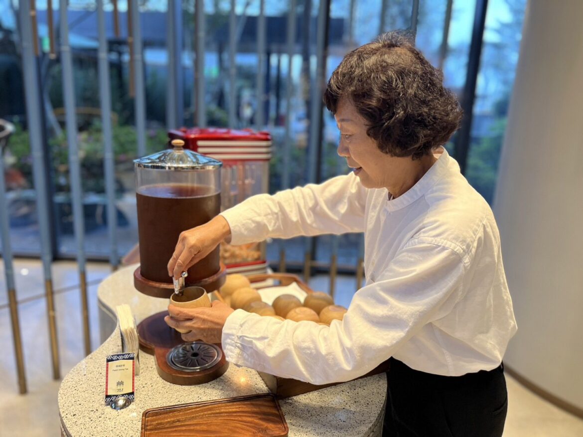 嘉縣府成功媒合12名高年級實習生再就業　實現自我價值