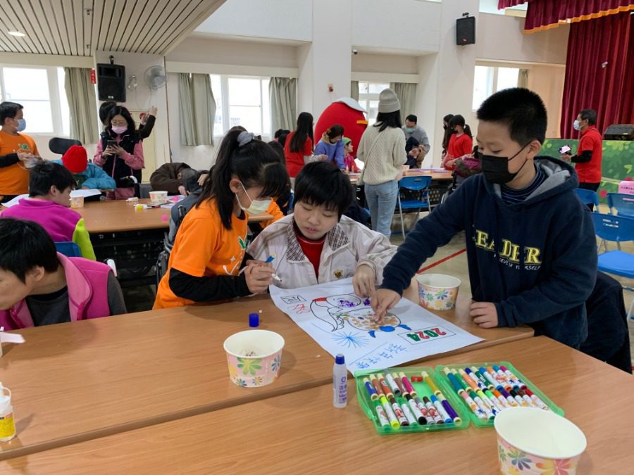 永吉國小生命教育，愛心蛋溫暖八里教養院