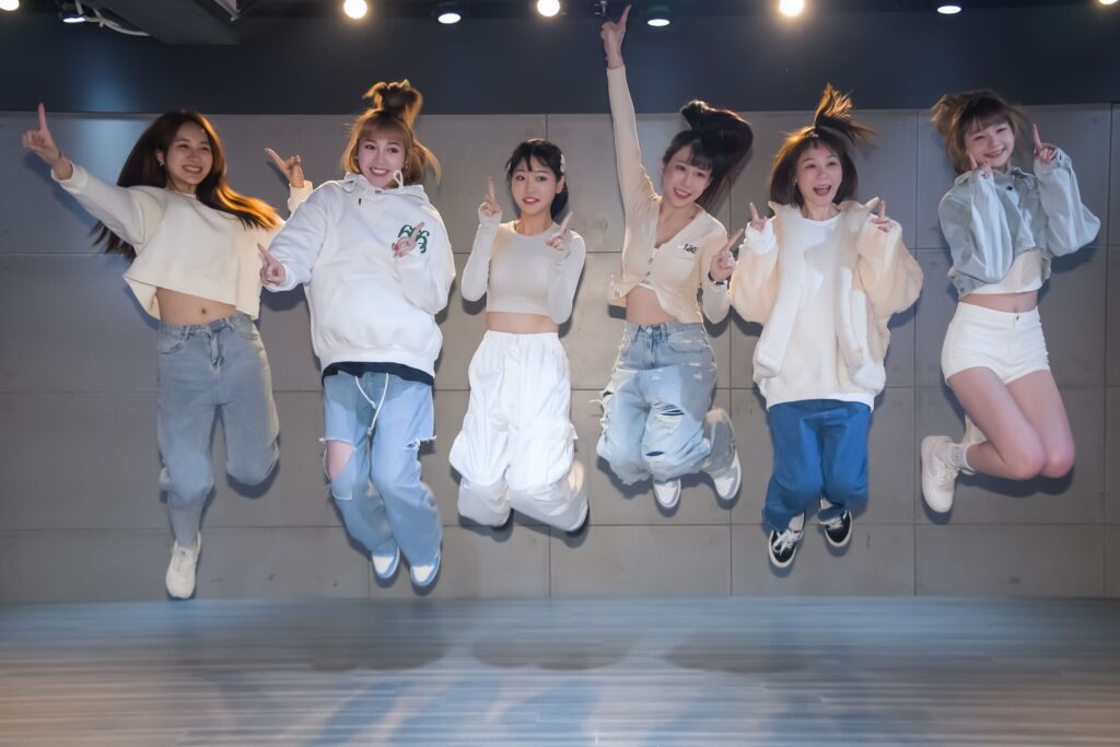《炸裂吧！女孩》總冠軍賽火熱售票中 黃隊祭出性感女人香 挑戰演出尺度