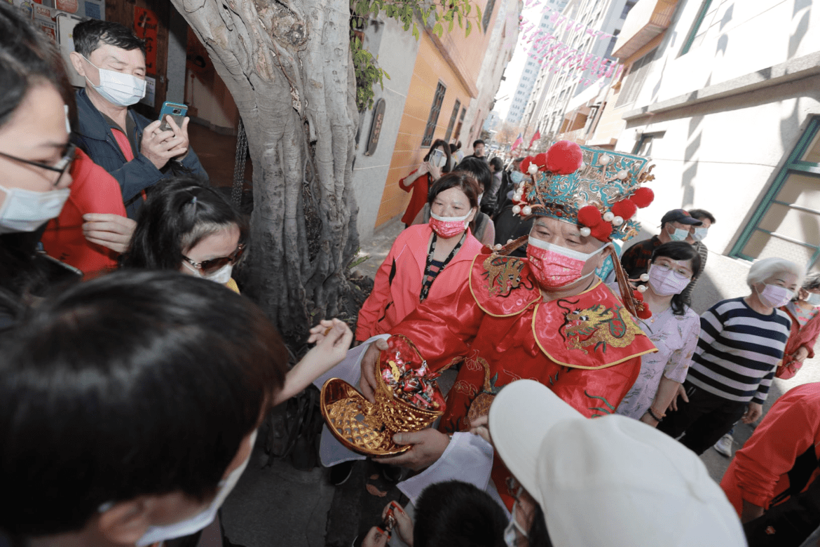 空軍三重一村春節不打烊     初三麻將大賽、初四財神送金幣巧克力     還有復古童玩等你玩翻天