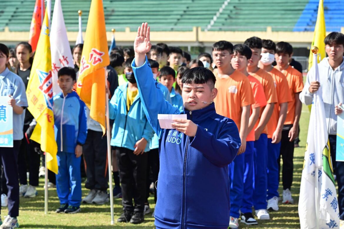 宜蘭縣中小學運動會登場  總統教育獎莊千旻代表宣誓