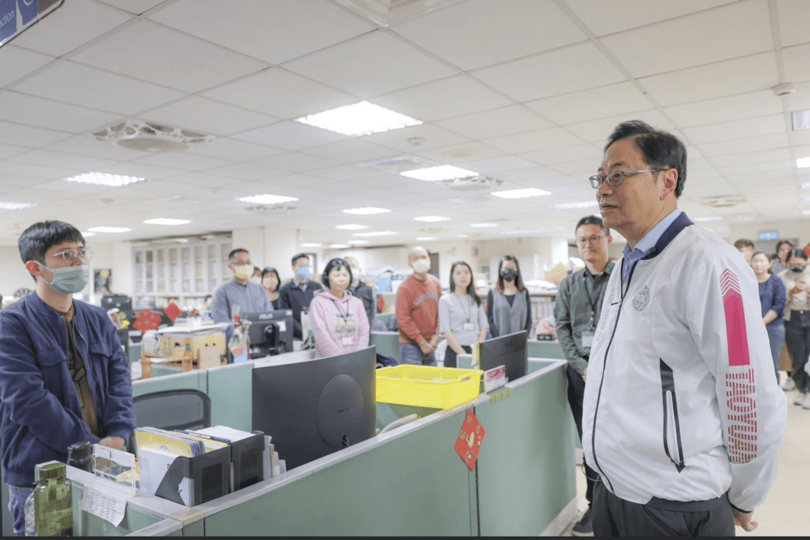 張善政慰勉社工同仁      桃市府將作為一線同仁最堅實的後盾