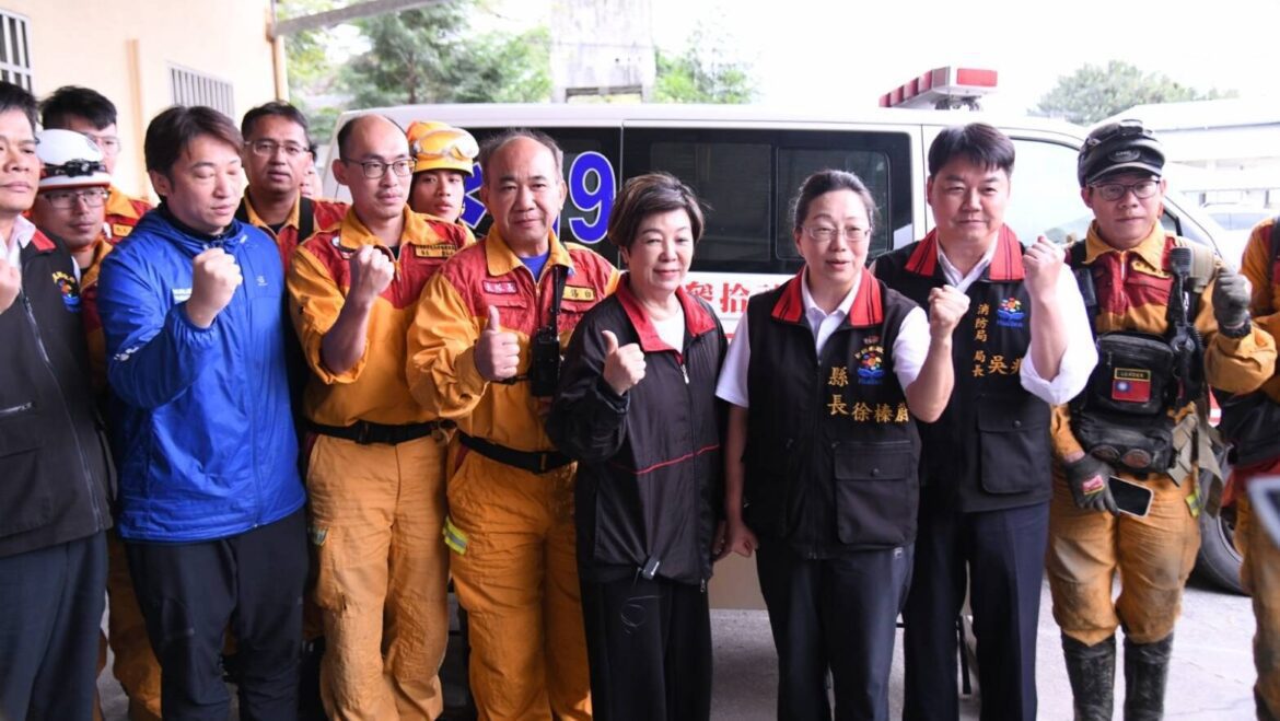 台積電慈善基金會張淑芬勘災　徐榛蔚感謝助花蓮賑災