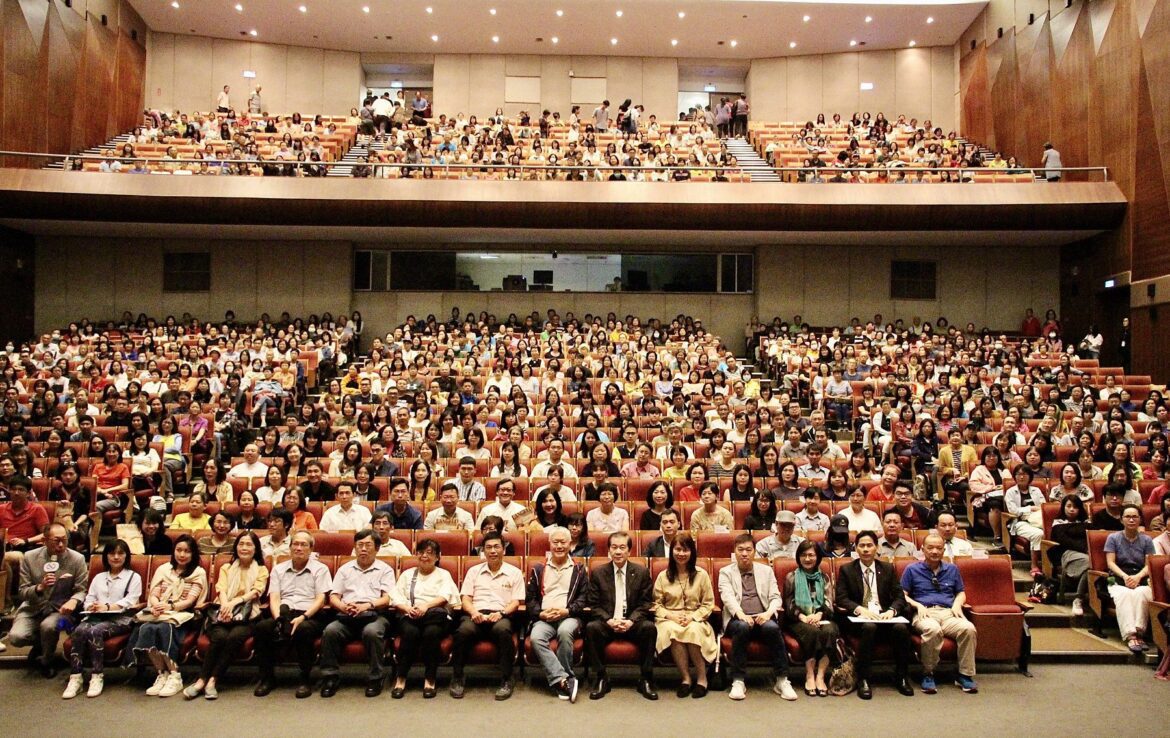 高雄市社教館6月3日換舵手   蔣勳以「金剛經」講座歡送沈坤佑館長