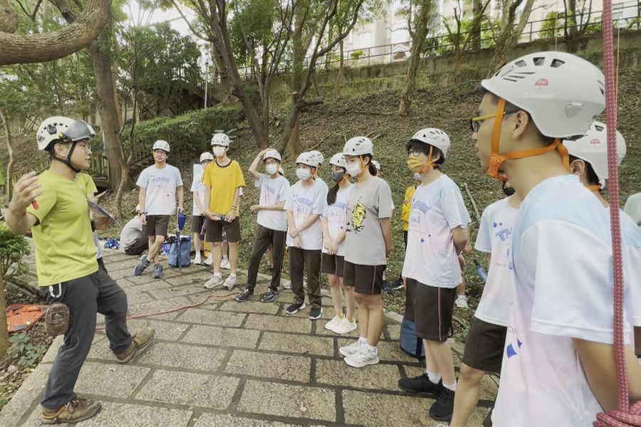 迎接畢業季  新科國中學生攀樹學風險管理