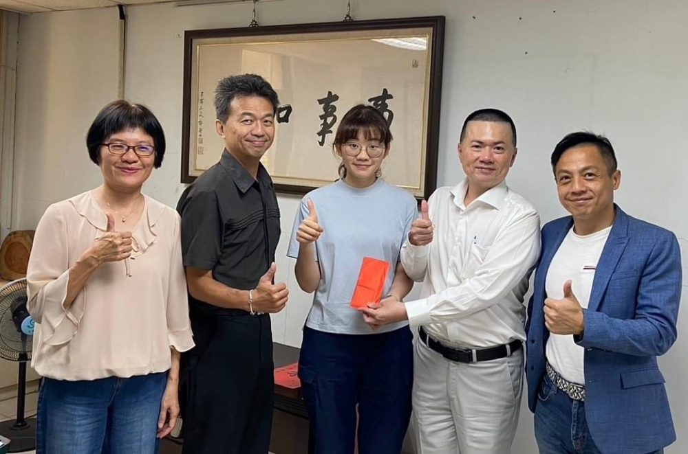 台北市政顧問 陳啟宏  前往內湖分局港墘派出所致贈慰問金   感謝警方維護治安