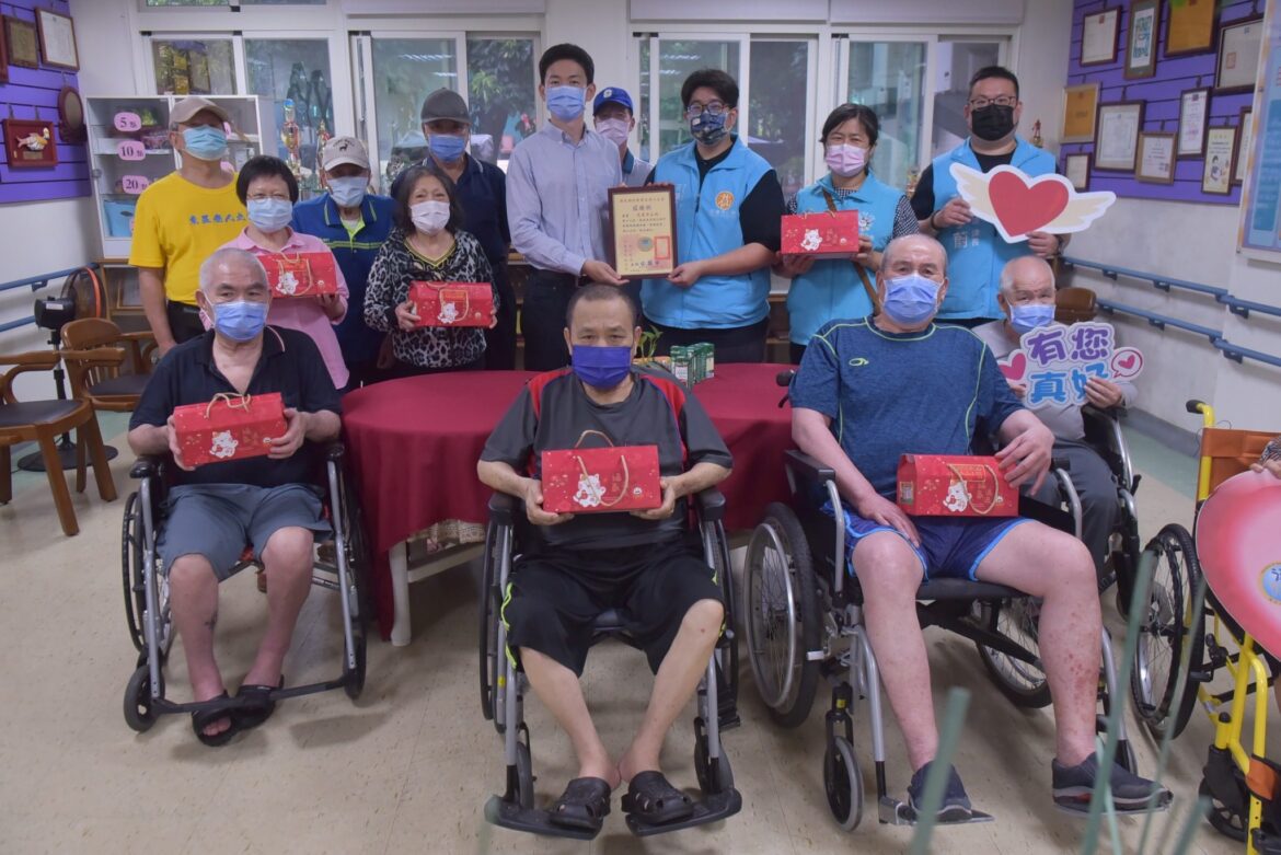 端午節安康 市公所發送千份肉粽禮盒