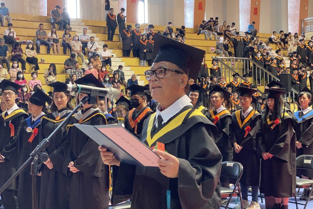 宏國德霖科大頒授終身學習獎　表揚高齡學優代表 