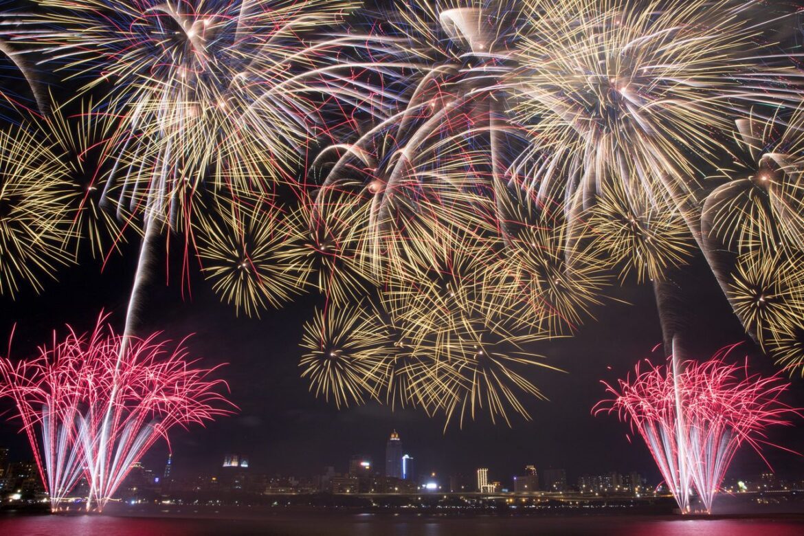 七夕情人節必衝！大稻埕煙火節、練愛分校、夏日花火市集超多活動　帶上另一半開啟戀夏之旅！