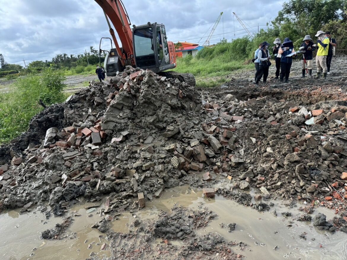 台南地檢署聯手環警查獲非法土資場回填營建混合物聲請羈押禁見3人