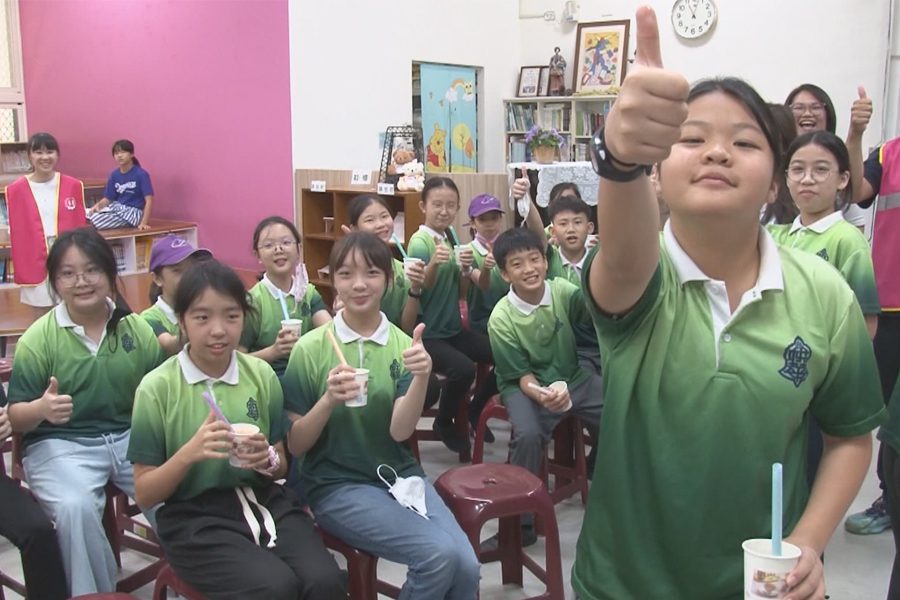 馬國檳華小學造訪東園  體驗珍奶好滋味｜有朋自遠方來東園國小棒球羽球隊熱情迎賓