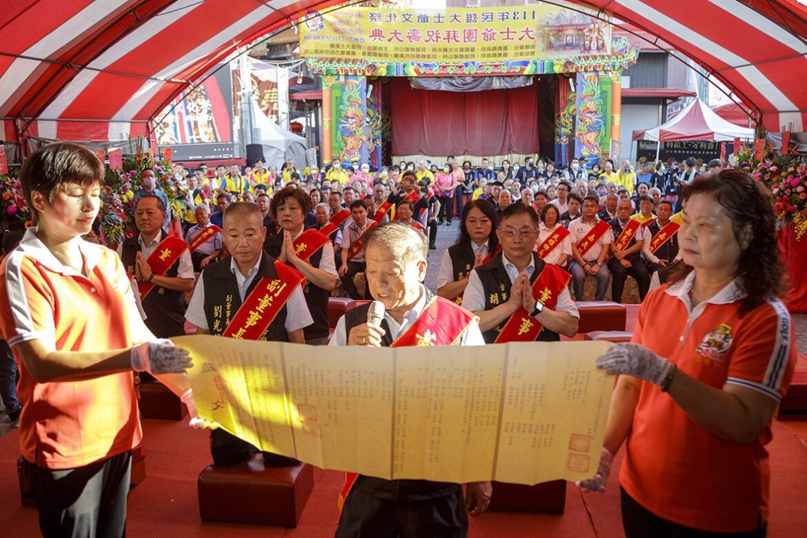 民雄大士爺開光點睛　祭典團拜祈求闔家平安