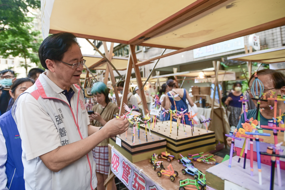 東門溪戲開幕     張善政力推綠園再生系列市集     重塑城市綠廊