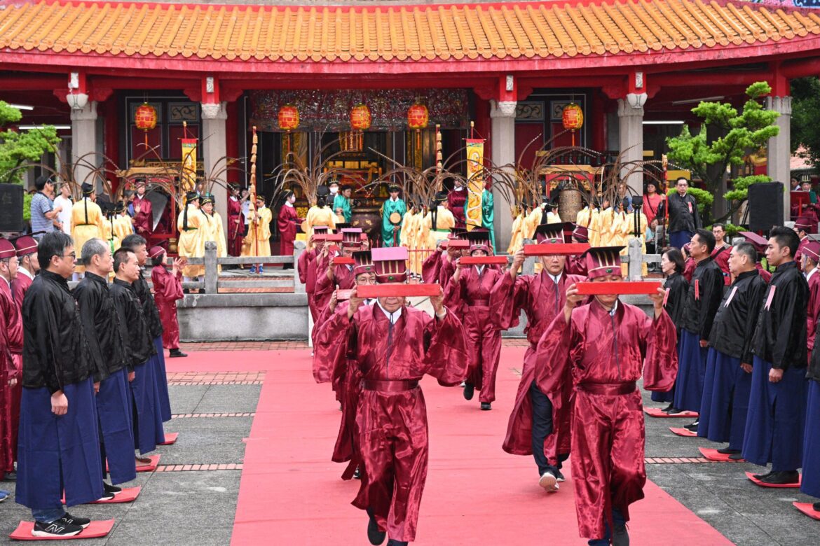 宜蘭孔廟祭孔典禮   孝行獎楷模楊琇慧擔任節孝祠主祭官