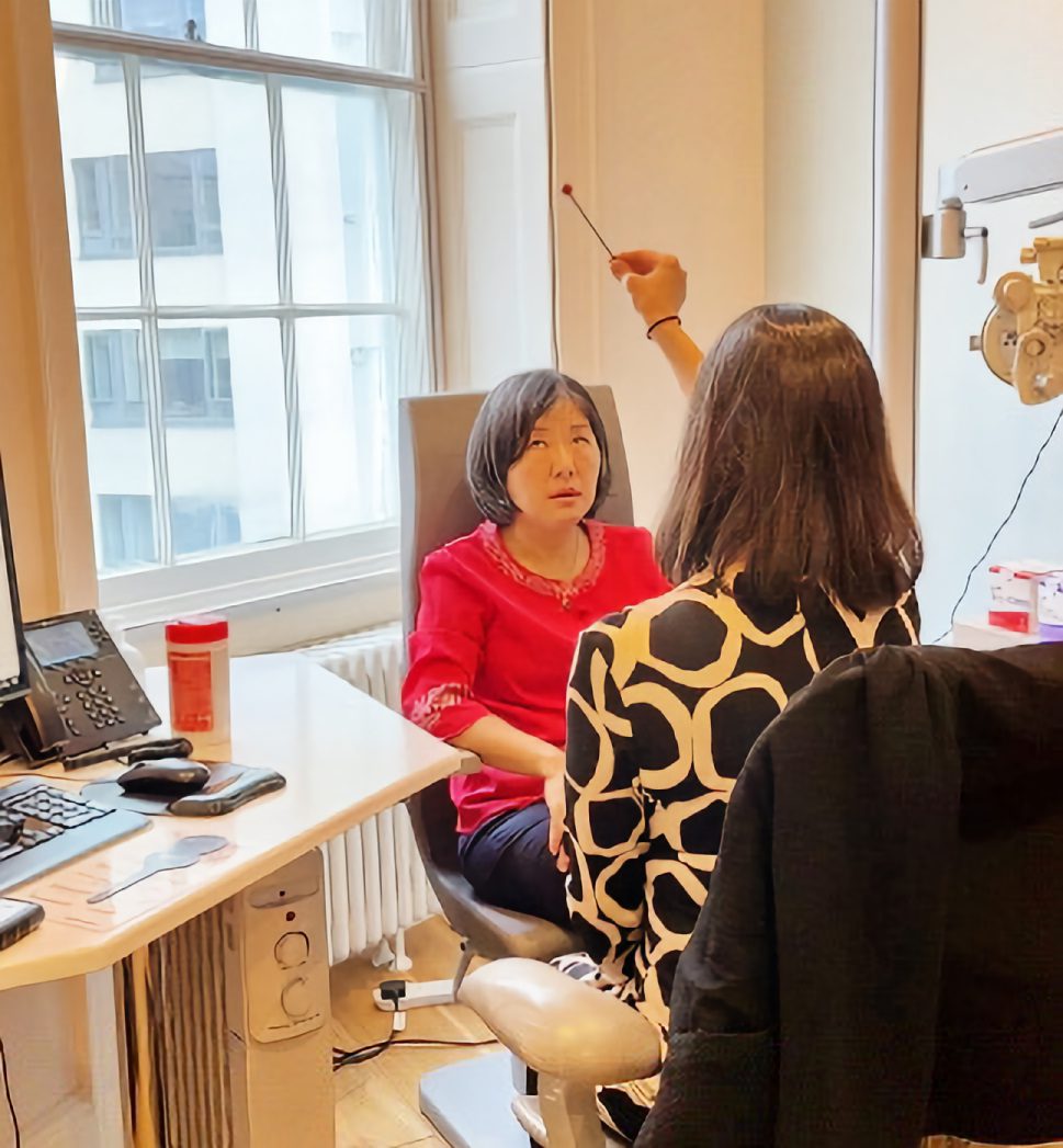 賴麗如到倫敦開刀　帶回英國高端醫學服務標準　打造信賴眼科SOP