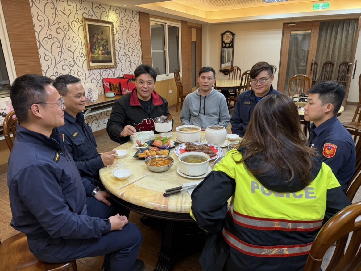 維護治安春節期間不打烊  北斗分局長準備年菜與員警圍爐