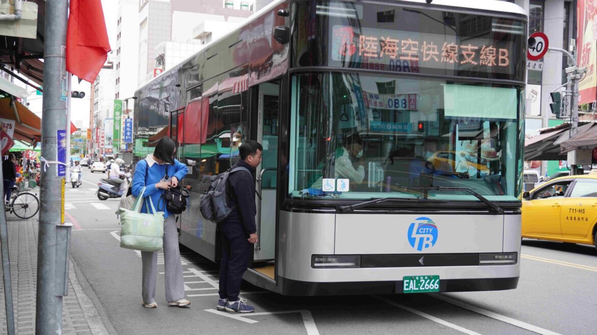 臺東市區公車陸海空B線  元旦起日增2班次服務更便利