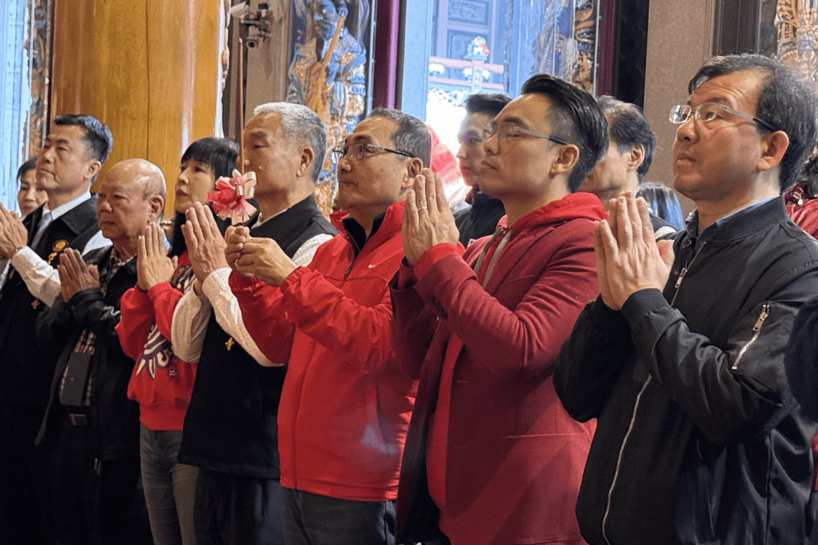 新北接財神!侯友宜走訪八里、林口宮廟     祈願市民好運賺滿滿