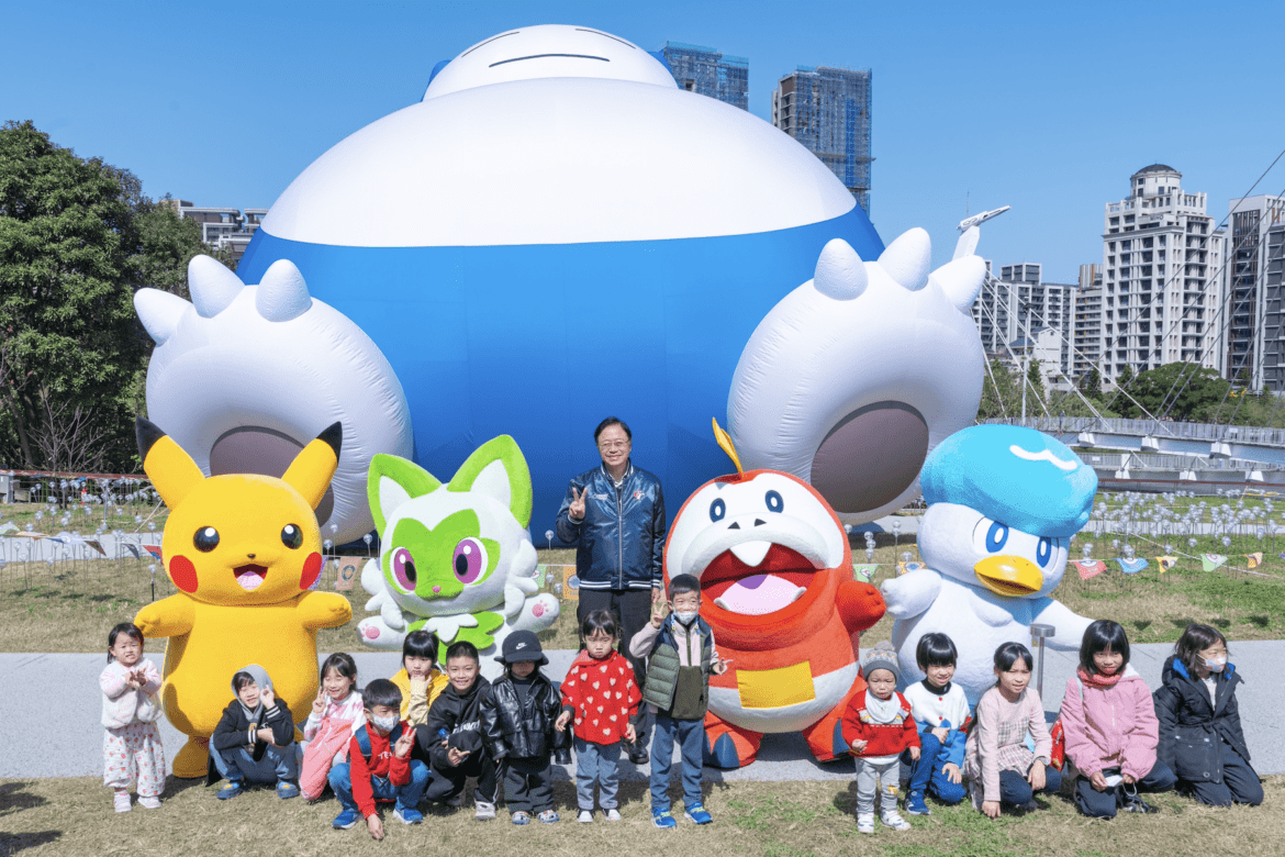 巨型卡比獸現身桃園     2025台灣燈會寶可夢提燈掀熱潮