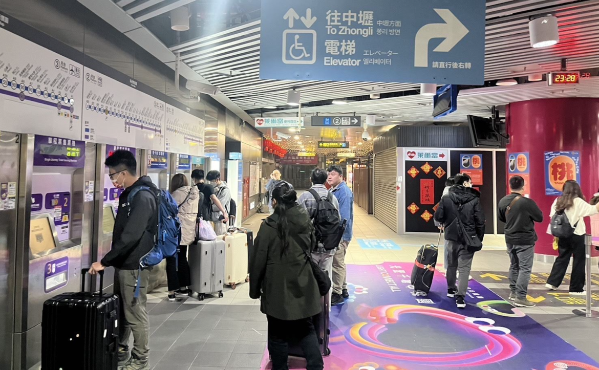 逾220萬人擠爆！　台灣燈會人潮創新高