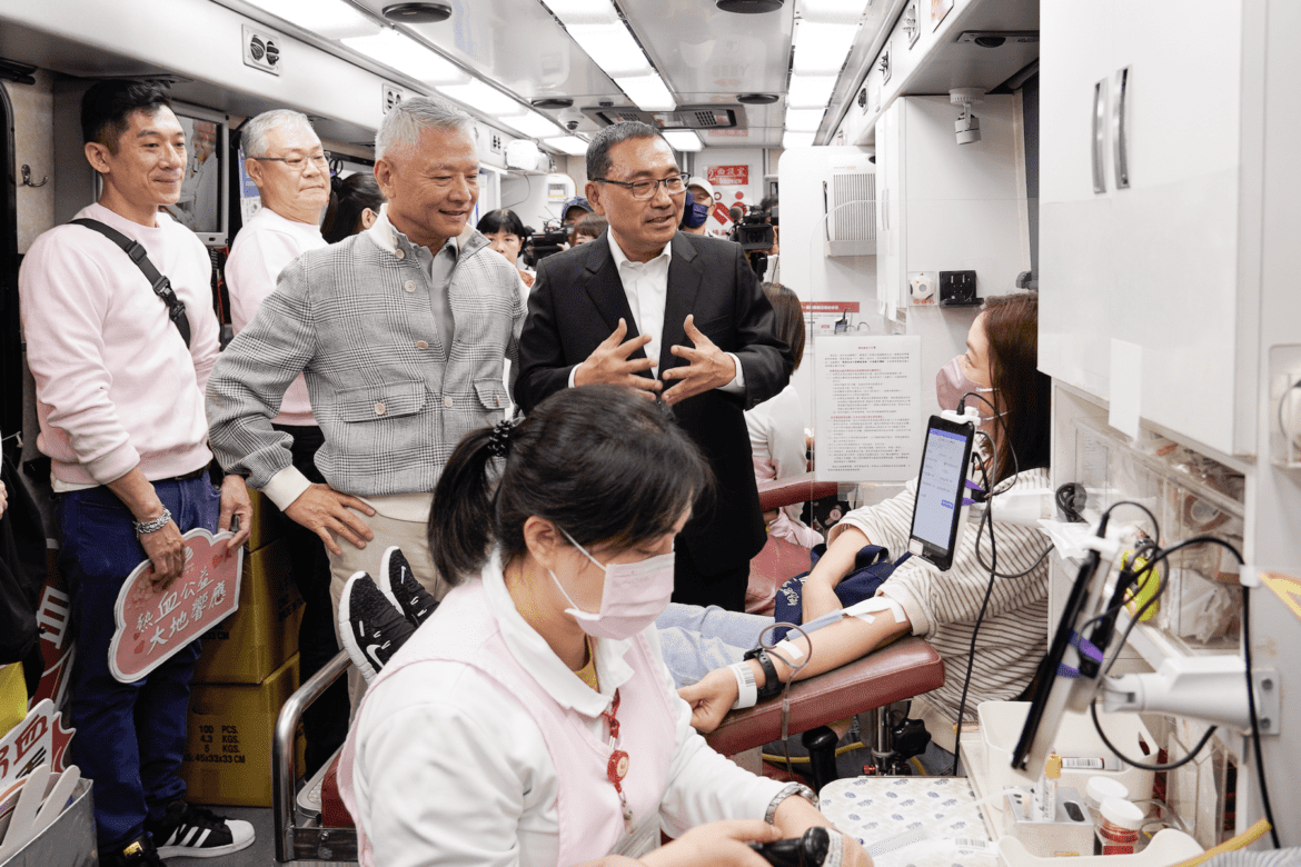新北出發!七縣市響應「大大攜手讓愛延續」熱血行動    另捐3輛高頂復康巴士給新北、台北、台中