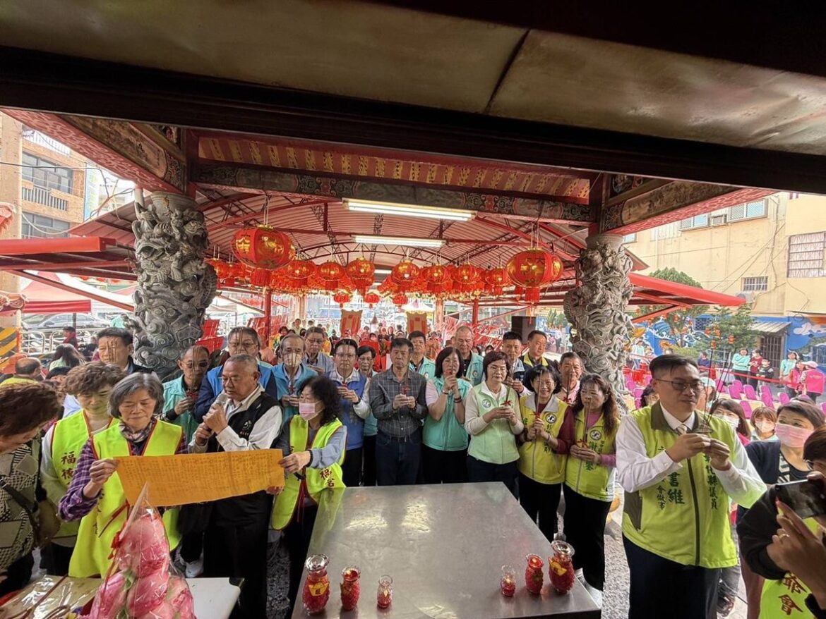 影音/田中鎮乾福宮舉辦慶祝「頭牙」活動　原住民跳舞、舂小米、黏紅包  現埸精彩熱鬧!