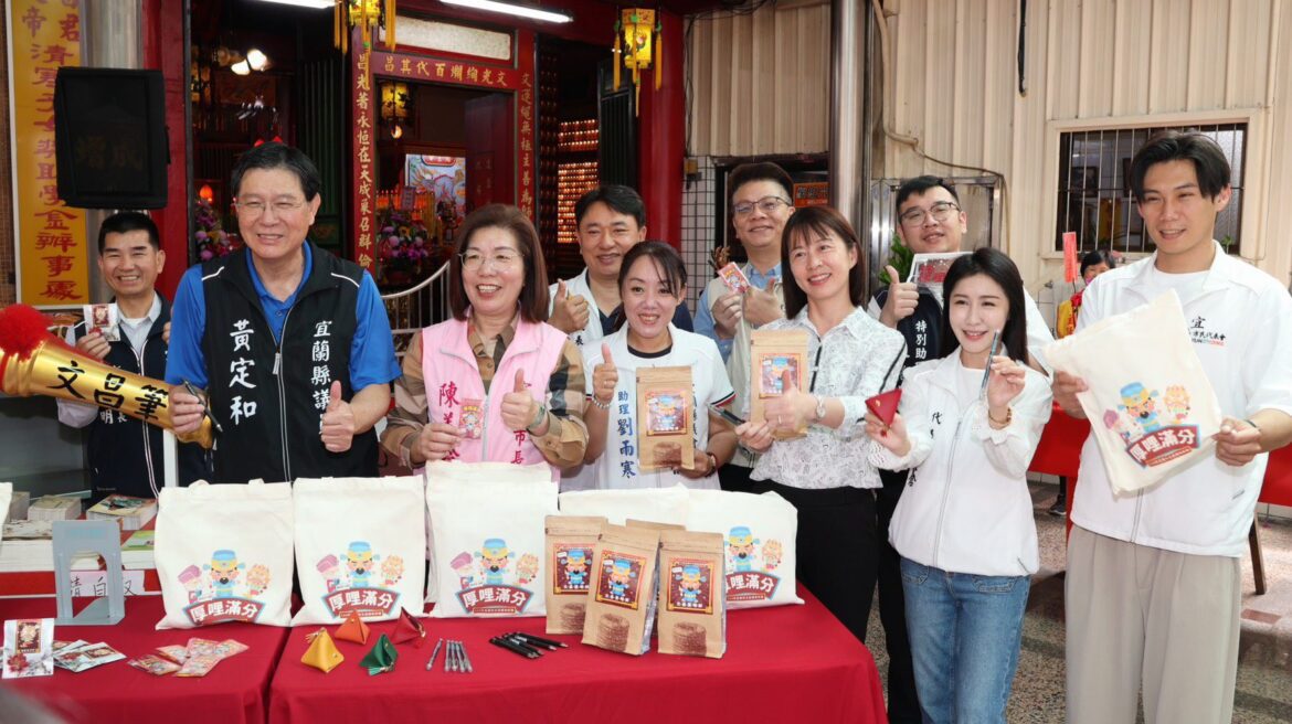 「HOLY 100 厚哩滿分」　文昌帝君加持護佑考生備考順利