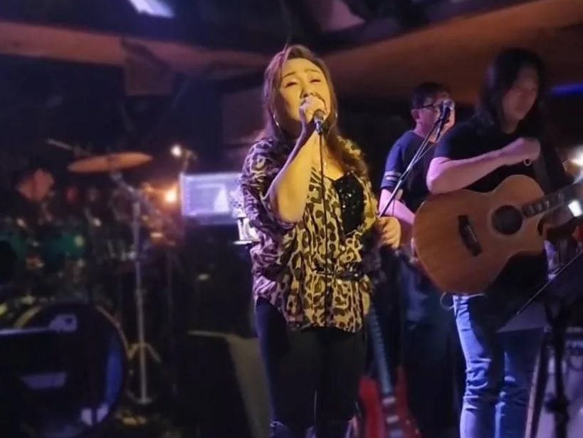 學霸歌手此生首次進夜店？ 鄭怡人生解鎖Pub演唱獻高雄