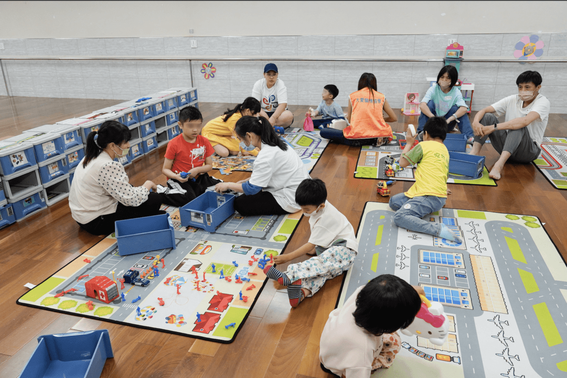 新北打造友善遲緩兒環境     早療中心多元支持     親子共玩共學促進發展
