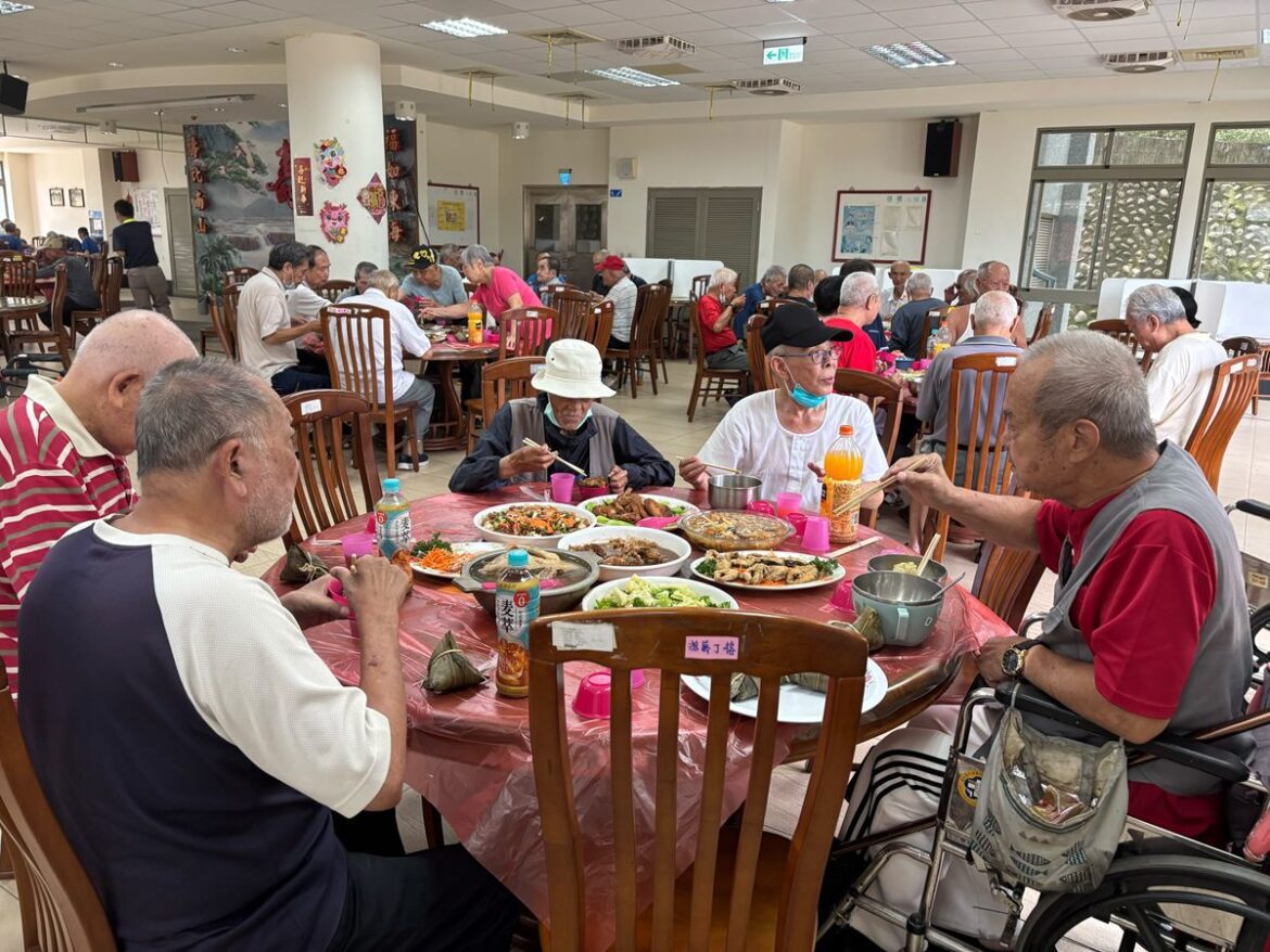 彰化榮家舉辦端午聚餐   加深彼此之間情誼與對節慶認識