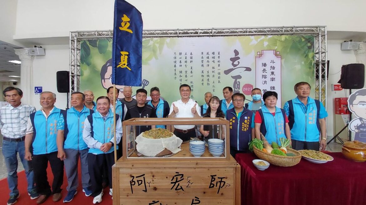 立夏吃「夏麵」促銷在地美食  鹿港鎮親掌杓炒瓠仔麵推廣飲食文化