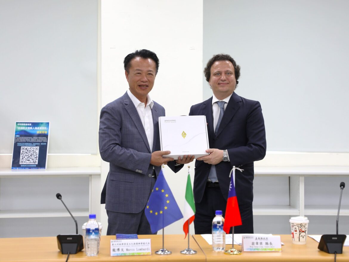 義大利訪團參訪嘉義亞創中心　深化無人機產業合作新契機