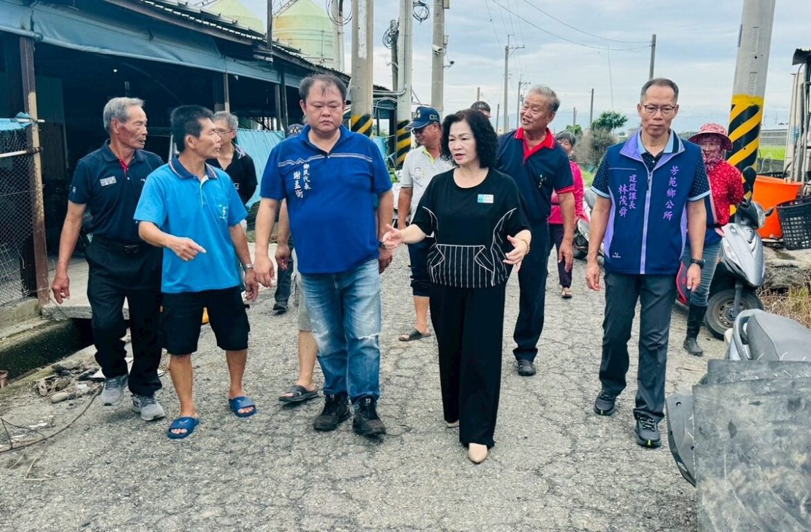芳苑鄉農路改善工程說明會  與當地村民進行意見交流傾聽需求
