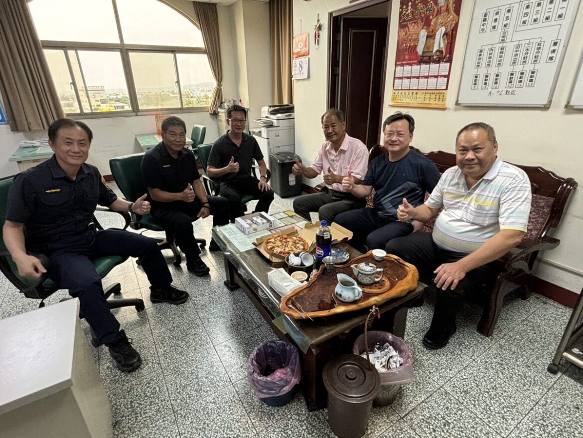 父愛如山 悄悄守護   田中警以披薩相聚慶祝父親節