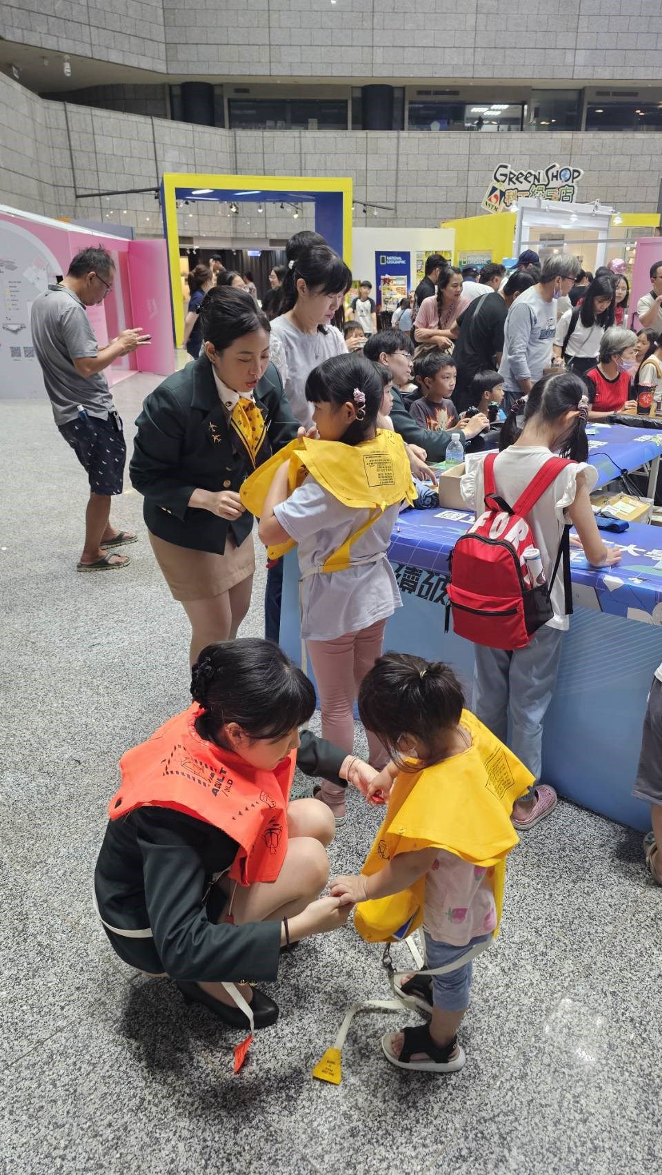 高餐大用雙手說故事　現場教你看見技職的力量