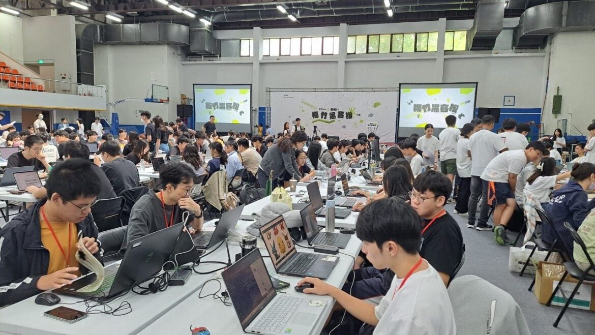 2025「新竹X梅竹黑客松」報名開跑！邱臣遠代理市長邀青年為竹市注入創新能量