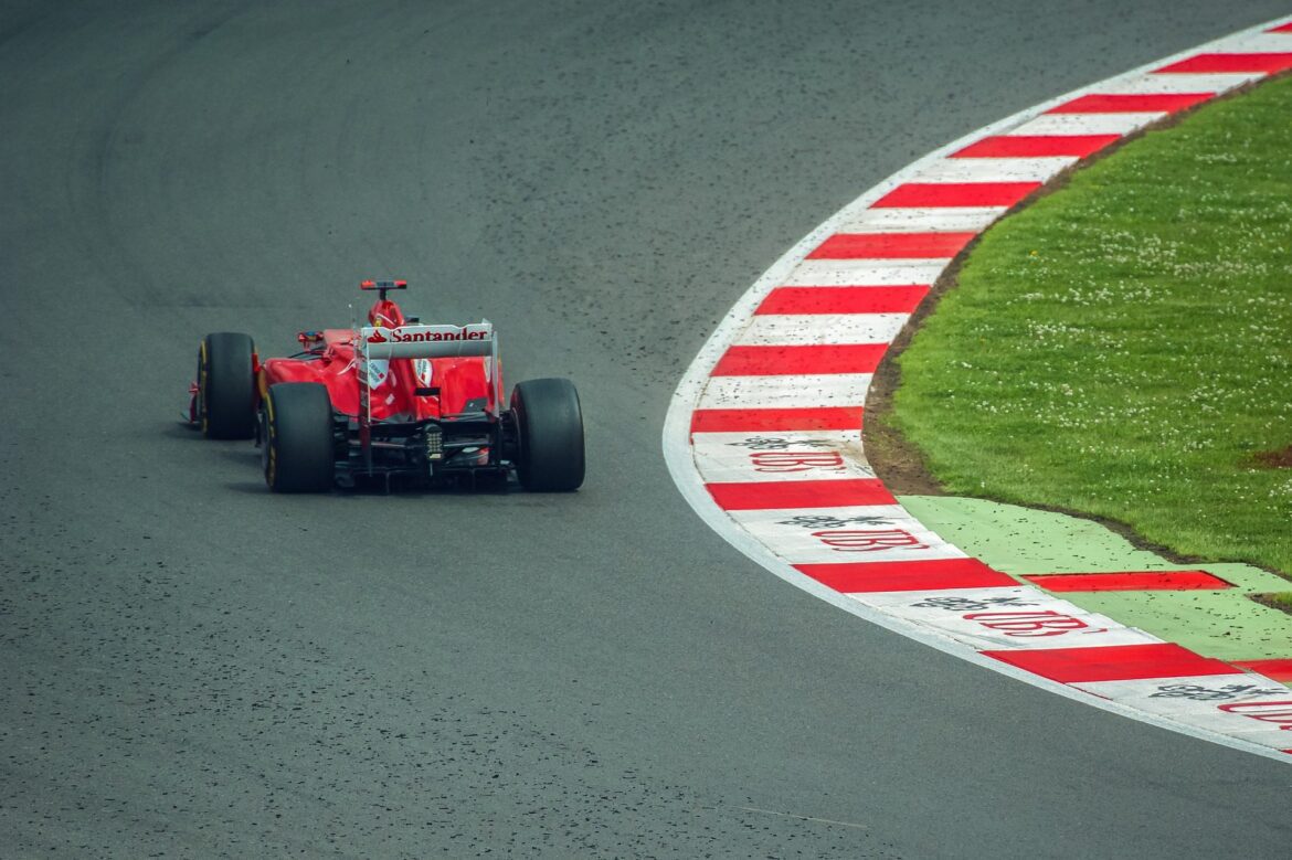 F1 卡達大獎賽 11 月登場！頂級套票開放　Gordon Ramsay 美食、頒獎台零距離一次滿足