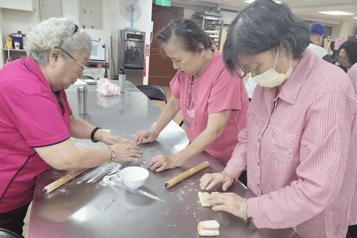 新北糕餅業職業工會據點啟用     全台首創工會運作模式     讓長輩手作糕餅