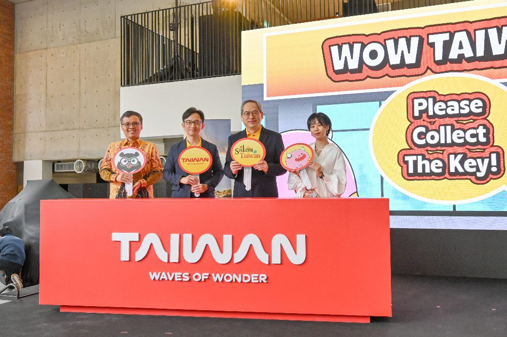 潮怪出沒！OhBear 攜手Monkiddo   帶你 WOW 台灣 200 輛電召車與雙層巴士攻佔大馬街頭！