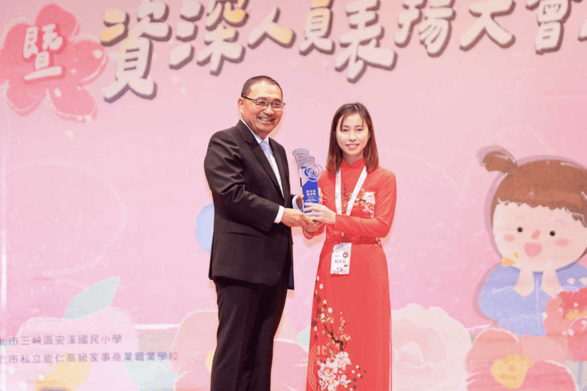 不只肯定更要留才! 新北表揚493位績優教保人員     率先全國推資深久任獎金