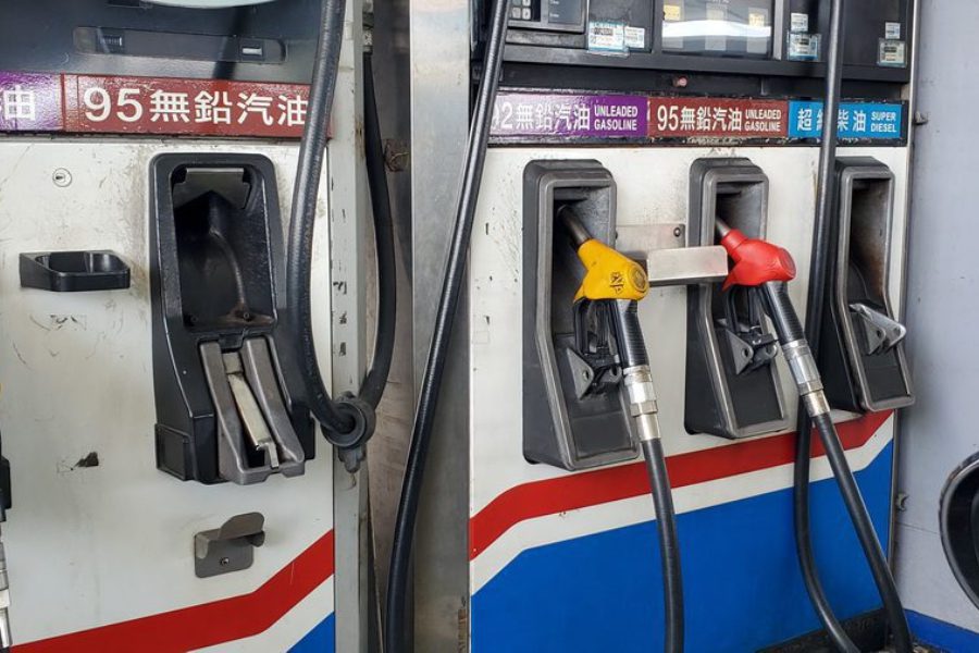 新一週油價微降 9/22起汽、柴油各降0.1元