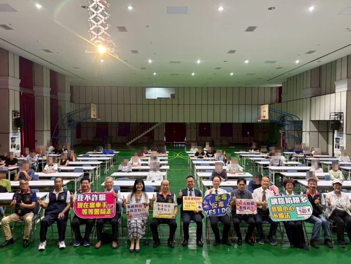 台南地檢署與台南榮譽觀護人協進會 中秋前夕關懷受保護管束人