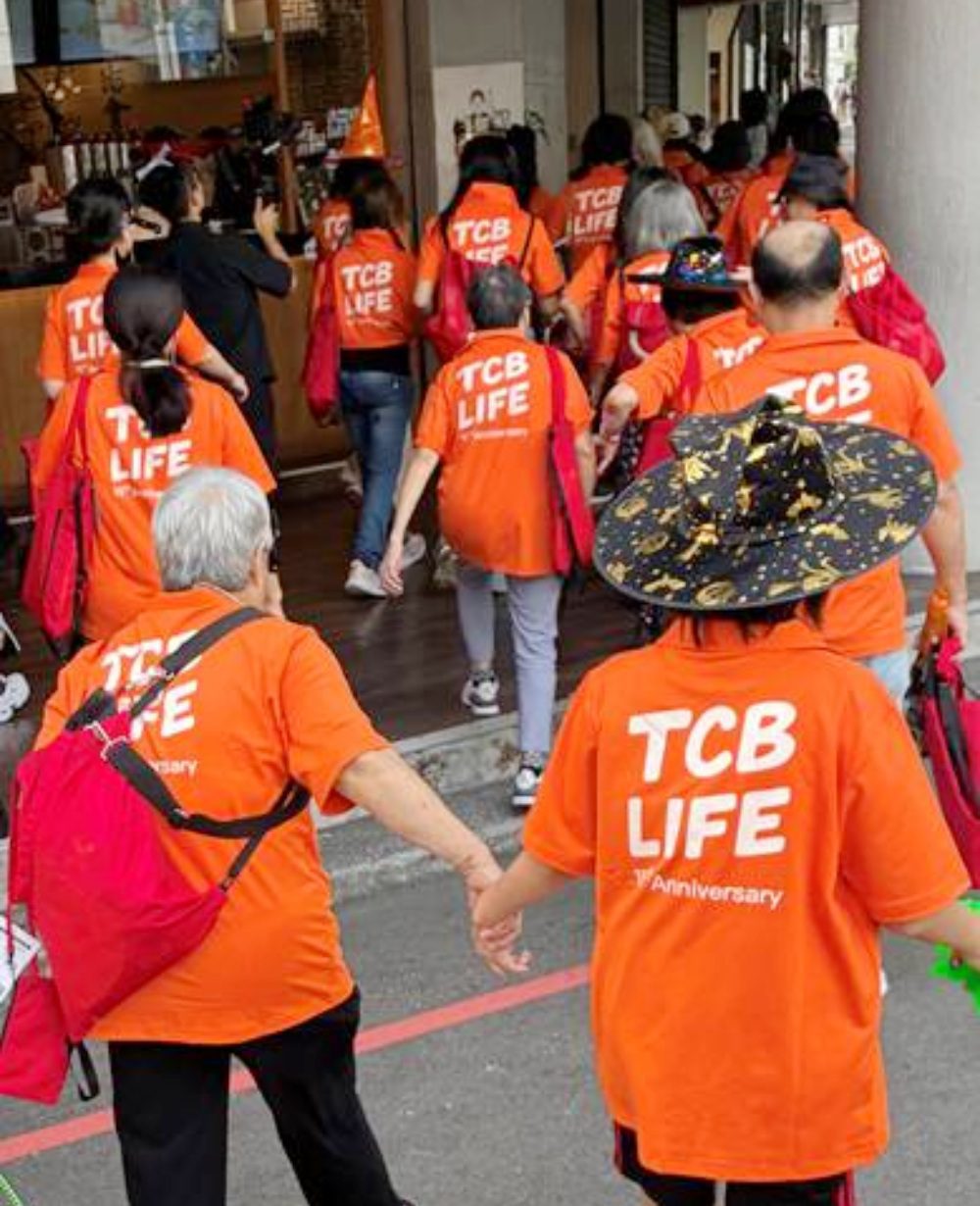 合庫人壽暖心帶領走讀金融街   穿越百年時光守護家庭照顧者
