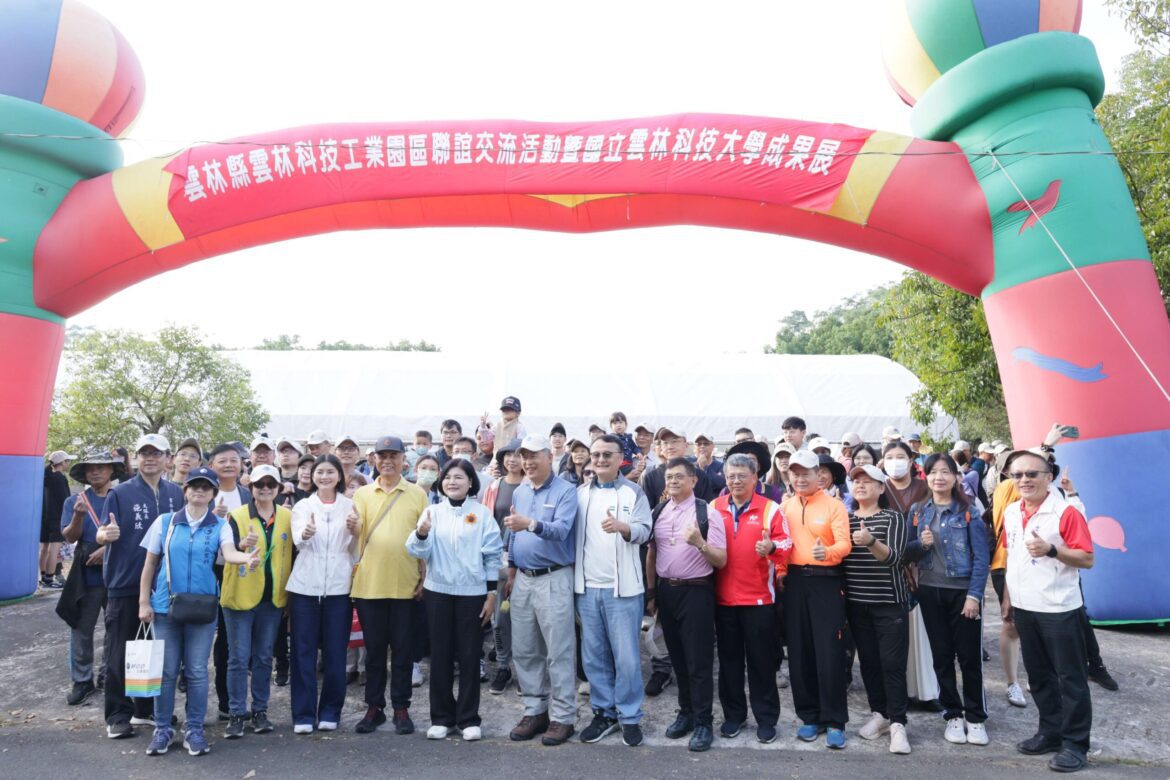雲科工廠商聯合捐贈服務專車　助縣府強化社福量能