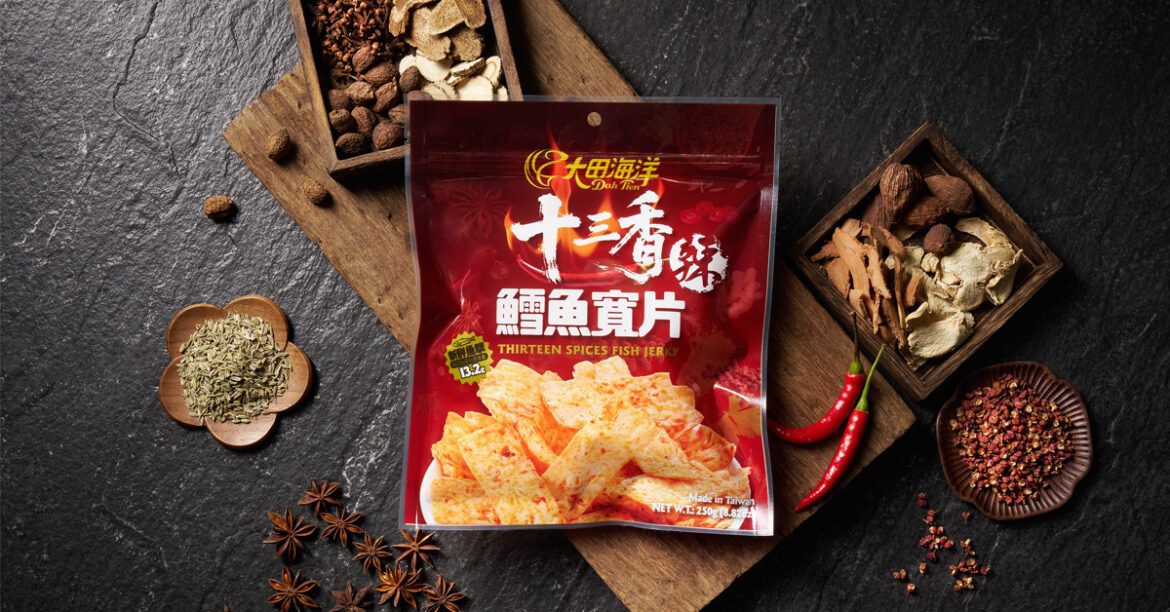 「香辣」出新境界！大田海洋推出《十三香辣鱈魚寬片》秘製辣粉掀起零食界新風潮