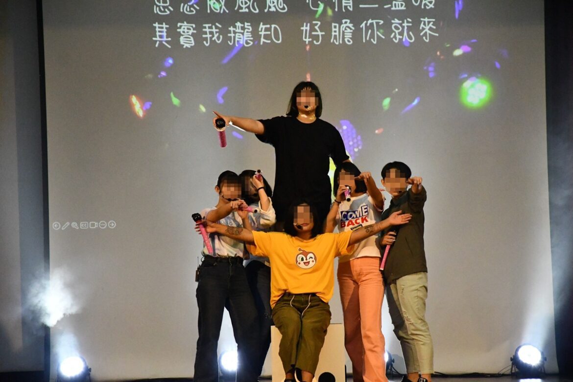 勵中少女《下一站，＿?》 没有影子的人訴說對愛的渴望
