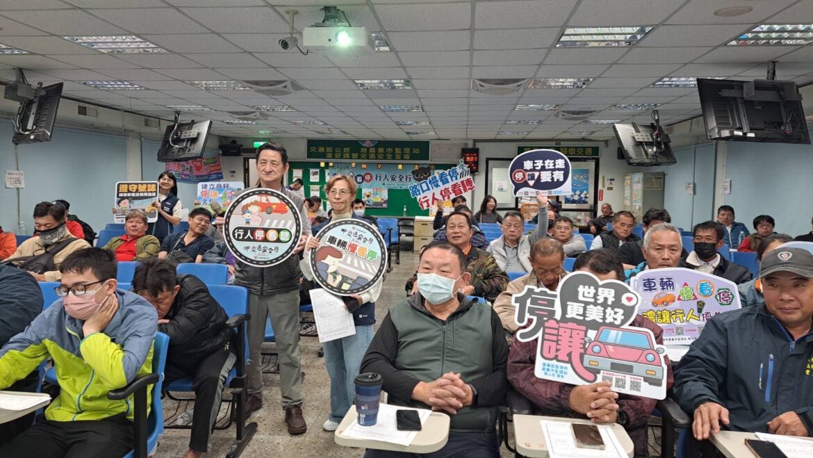 路口安全不鬆懈　嘉義市監理站強化大客車駕駛路口停讓意識
